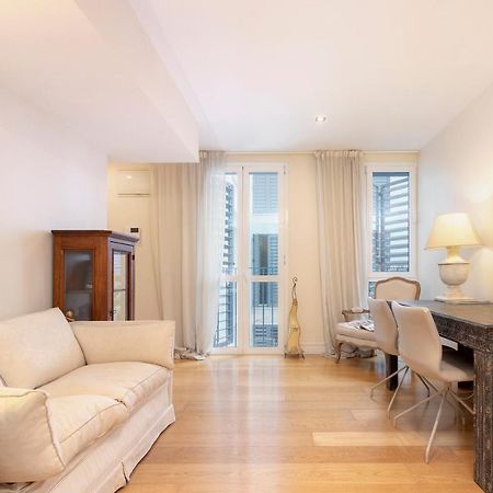 Acogedor Apartamento Junto A La Catedral By Rent Me Malaga Bagian luar foto