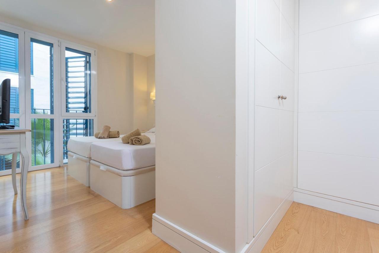 Acogedor Apartamento Junto A La Catedral By Rent Me Malaga Bagian luar foto