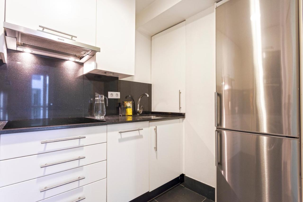 Acogedor Apartamento Junto A La Catedral By Rent Me Malaga Bagian luar foto